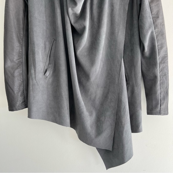 BLANK NYC Gray Faux Suede Leather Asymmetric Shoulder Zipper Draped Jacket Sz M - Picture 6 of 16